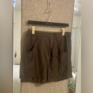 Vince Brown Bermudas for Casual Wear